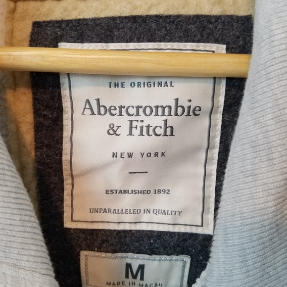 💸SOLD!🌟🌟Abercrombie & Fitch Hoodie Sweatshirt - Picture 3 of 5